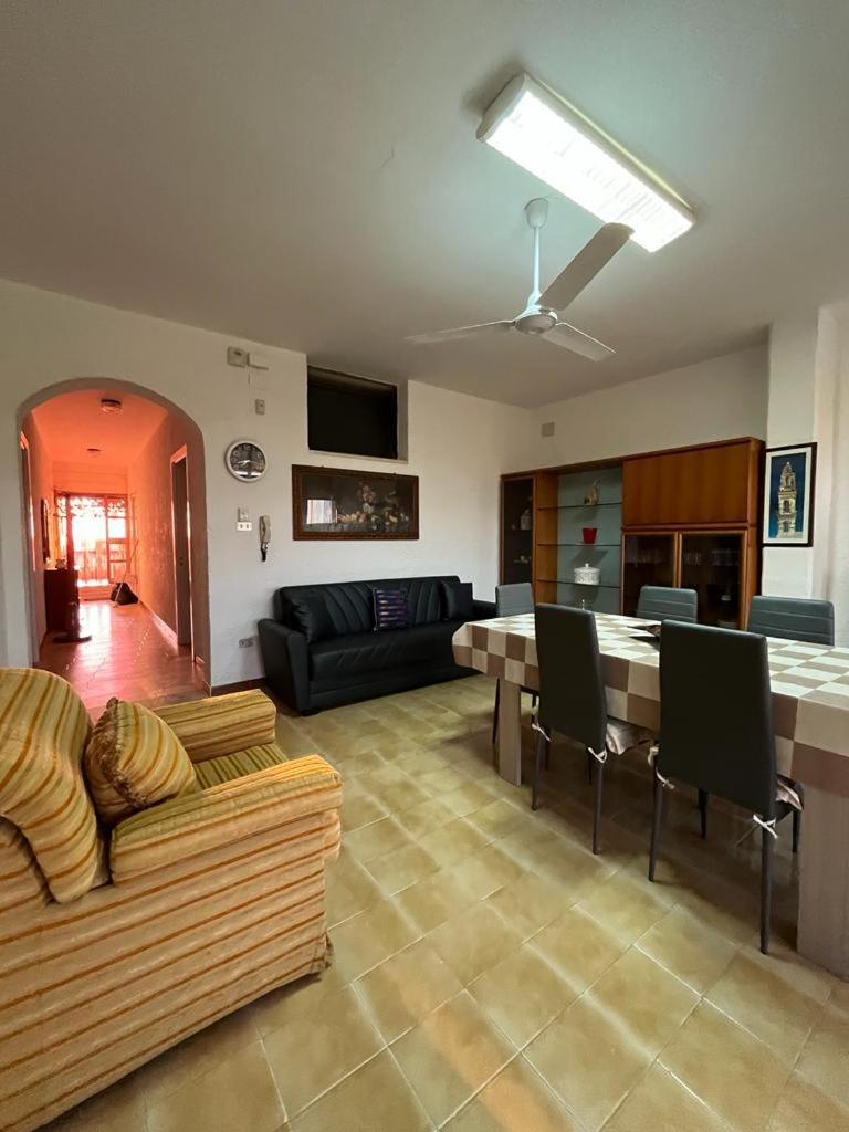 Casa Vacanze Perla Di Mare Punta Prosciutto Eksteriør billede